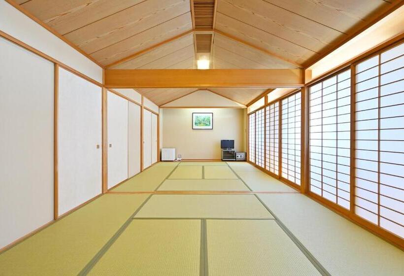 Quarto superior, Kochi Kuroshio