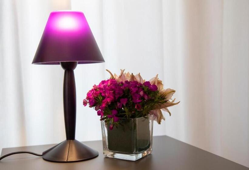 חדר סטנדרט, La Corte