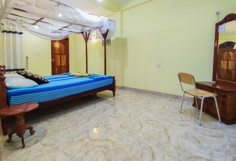 Номер Deluxe, La Safari Inn Tissamaharama