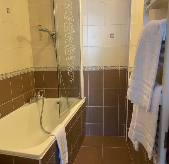 标准间, La Vieille Auberge