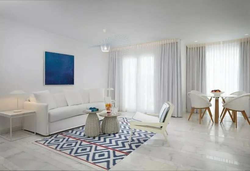 Sviitti Uima-allas, Mykonos Riviera Hotel & Spa, A Member Of Small Luxury Hotels Of The World