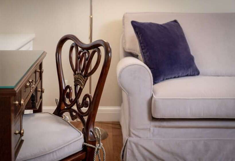 Junior Suite, Noble Suites