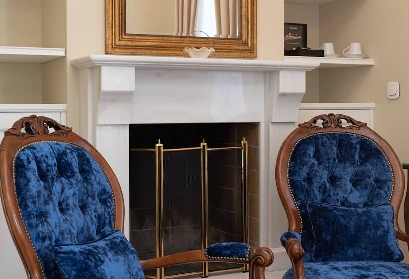 Suite avec Vues, Noble Suites