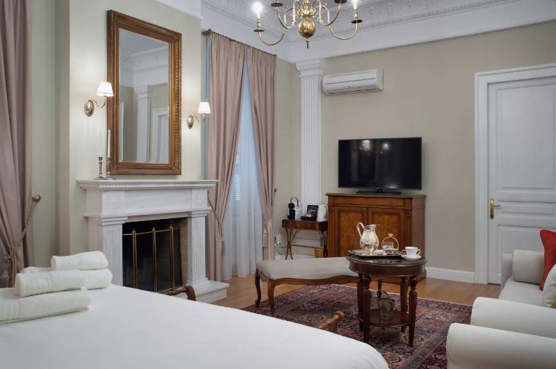 Suite Supérieure, Noble Suites