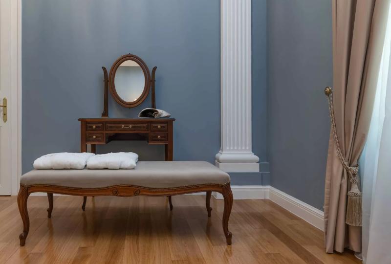 Suite Supérieure, Noble Suites