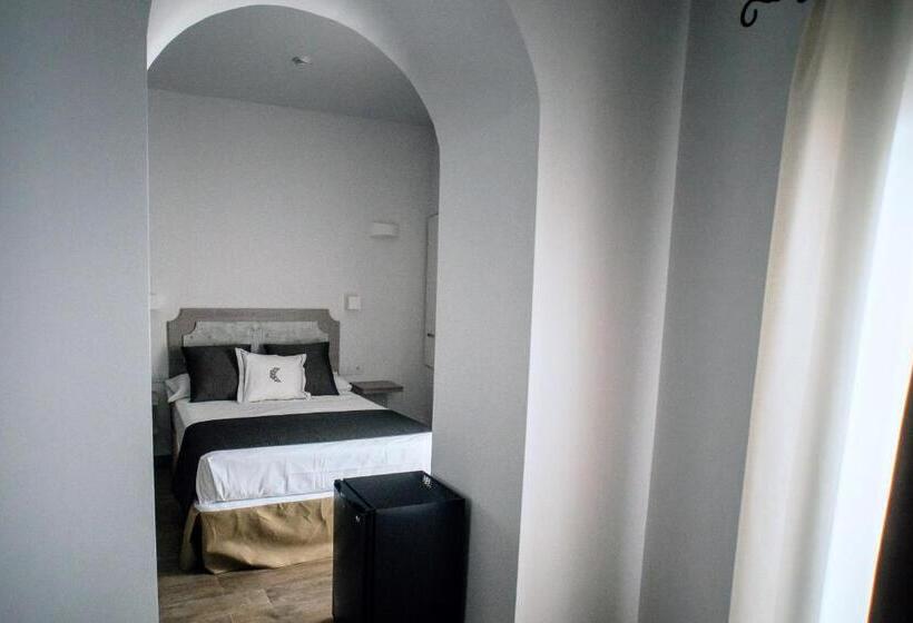 اتاق خانوادگی, Patios Del Orfebre