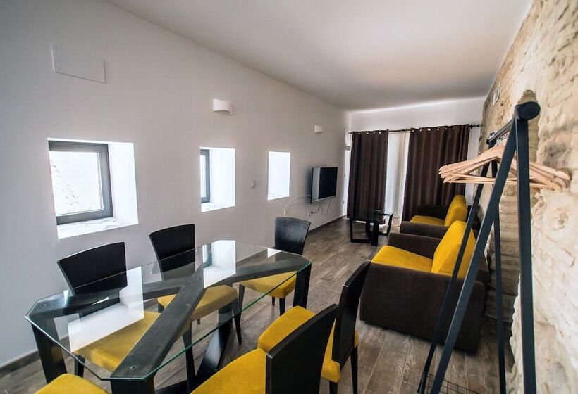 سوئیت جونیور با تراس, Patios Del Orfebre