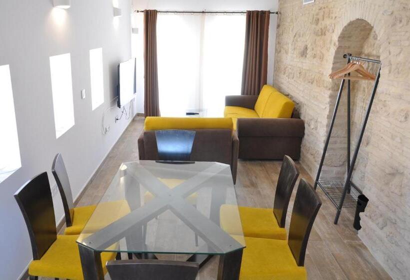 سوئیت جونیور با تراس, Patios Del Orfebre