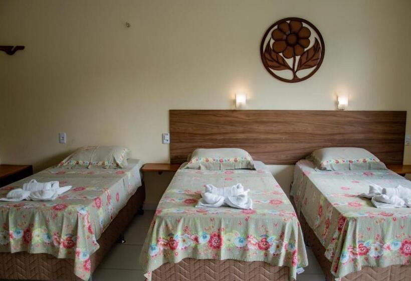 اتاق استاندارد سه نفره, Pousada Angelica