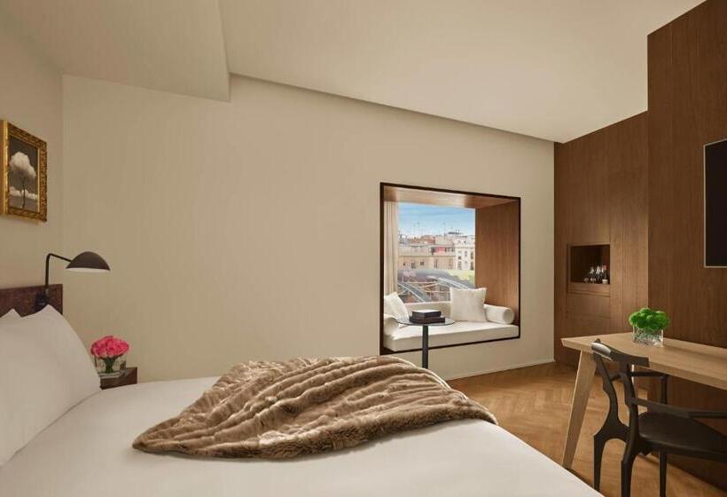 Номер Deluxe Кровать Кинг, The Barcelona Edition