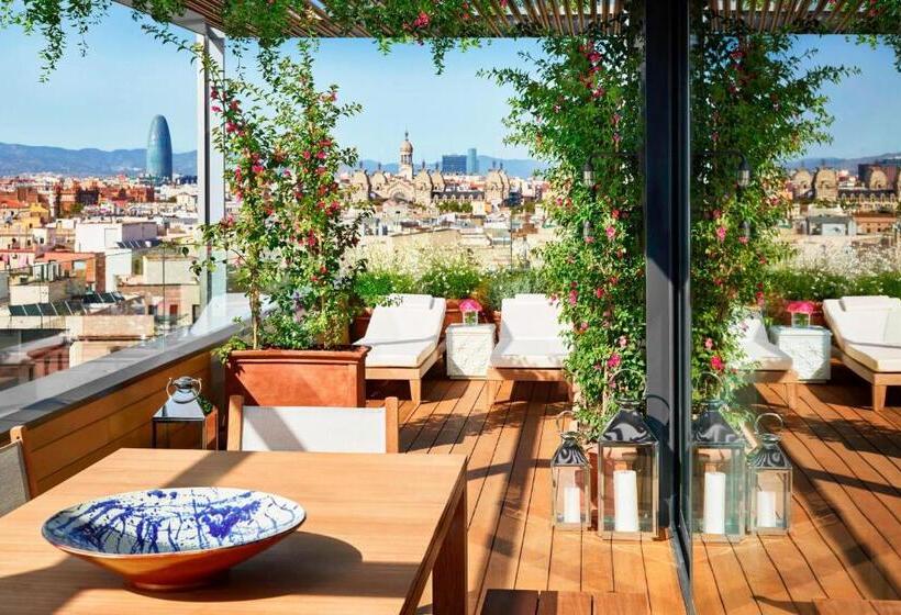 Пентхаус Люкс, The Barcelona Edition