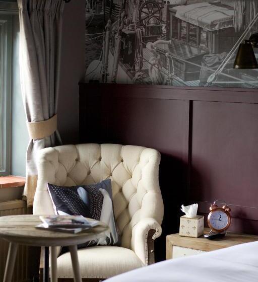 غرفة قياسية, The Mayflower