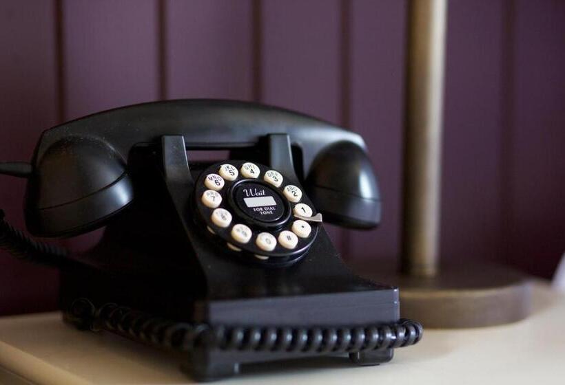 غرفة قياسية, The Mayflower