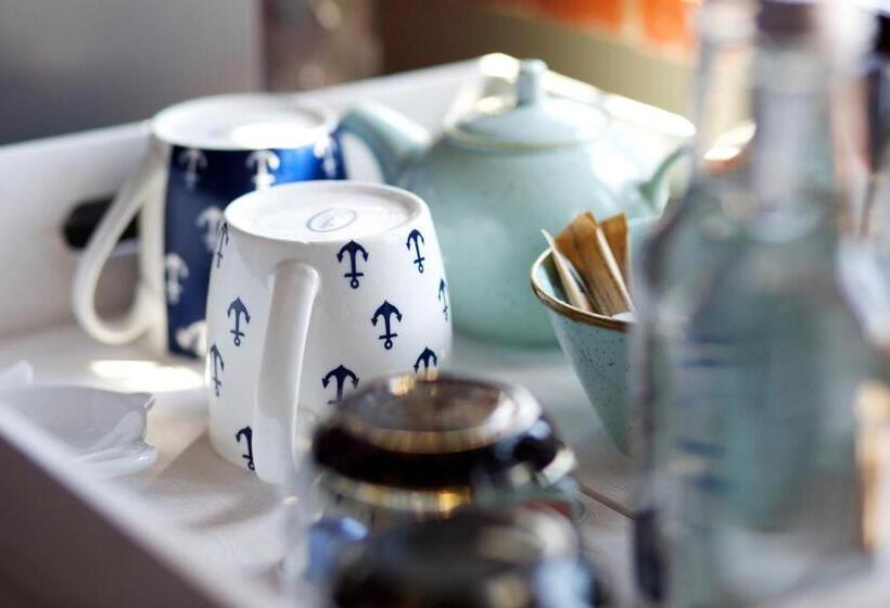 غرفة قياسية, The Mayflower