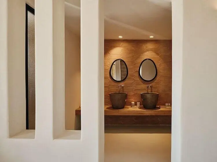 2 Bedrooms Suite Sea View, The Wild By Interni
