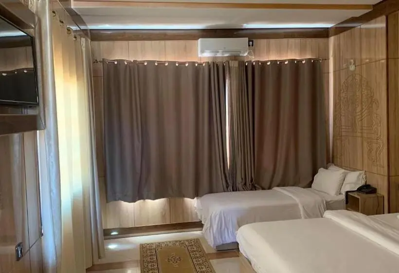 سوییت سوپریور, Oasis Palace