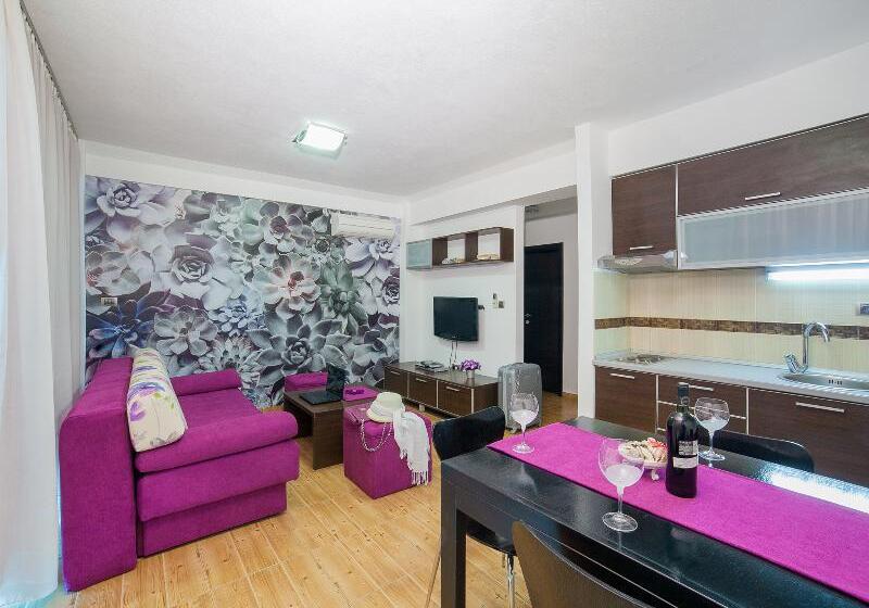 آپارتمان 1 خوابه با چشم‌انداز دریا, Apartments Raymond