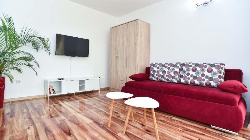 استودیوی استاندارد با چشم‌انداز دریا, Apartments Raymond