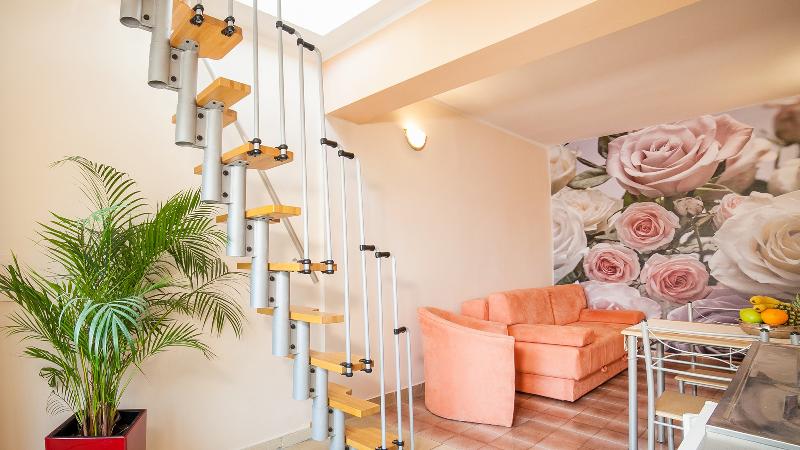 آپارتمان دوبلکس 1 خوابه, Apartments Raymond