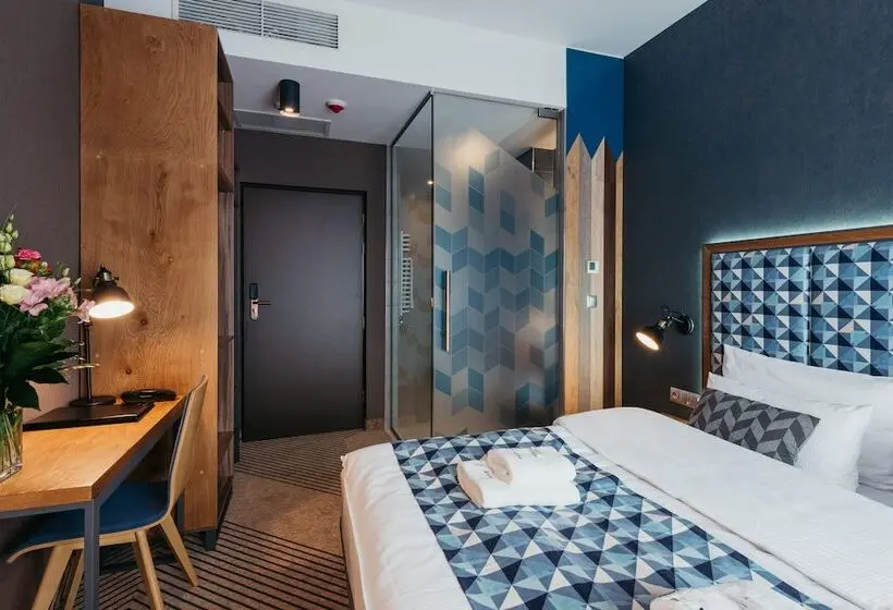 コンフォートルーム, Avena Boutique Hotel By Artery Hotels