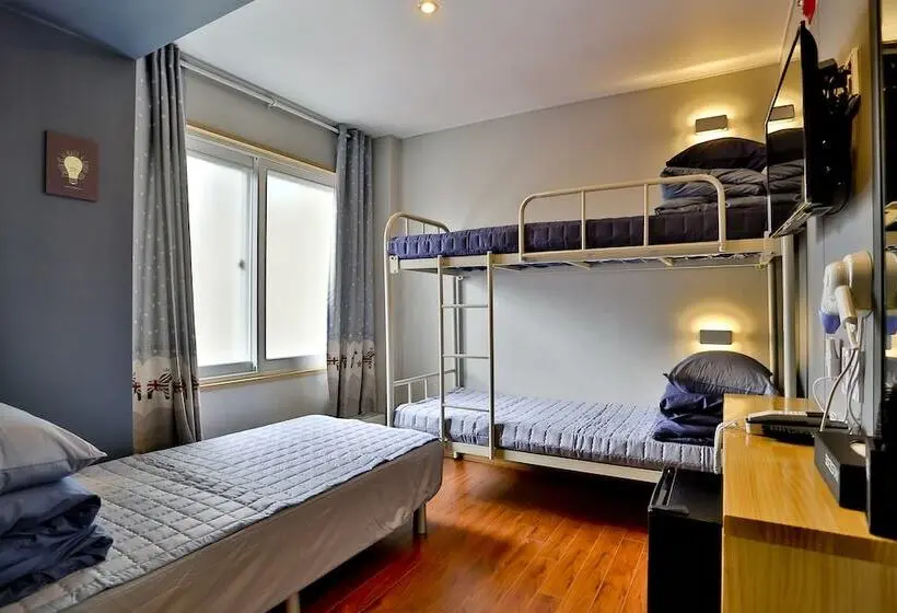 اتاق استاندارد سه نفره, Ezstay  Nampo