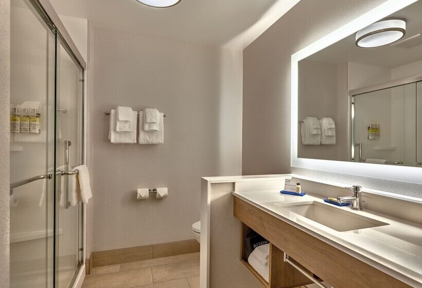 جناح لذوى الاحتياجات الخاصة, Holiday Inn Express & Suites Salem North   Keizer, An Ihg