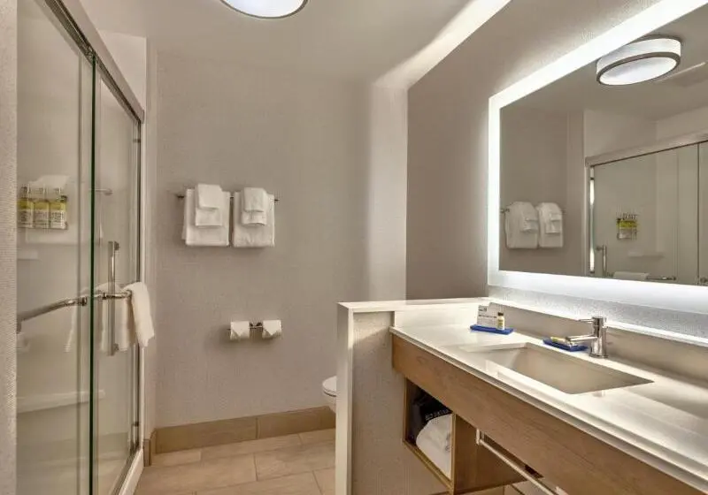 身障者適用スタンダードルーム, Holiday Inn Express & Suites Salem North   Keizer, An Ihg