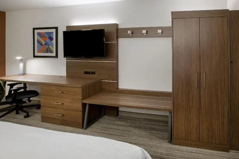 キングサイズベッドのスタンダードルーム, Holiday Inn Express & Suites Salem North   Keizer, An Ihg