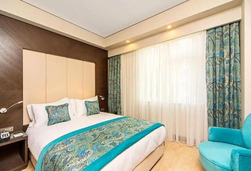 اتاق استاندارد با بالکن, Mukarnas Taksim