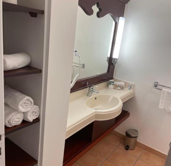 Triple Room Sea View, Village De Vacances Sainte Luce, Mon Diams Grenat