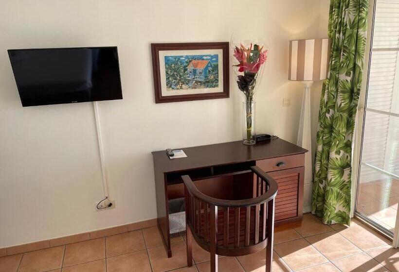 Triple Room Sea View, Village De Vacances Sainte Luce, Mon Diams Grenat