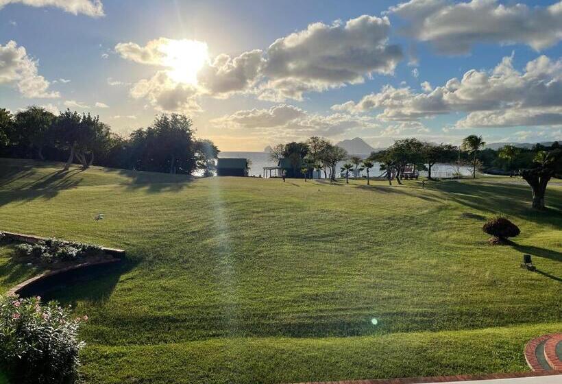 Triple Room Sea View, Village De Vacances Sainte Luce, Mon Diams Grenat