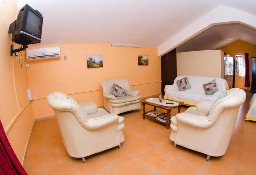 سوییت خانوادگی, Sm Lodge