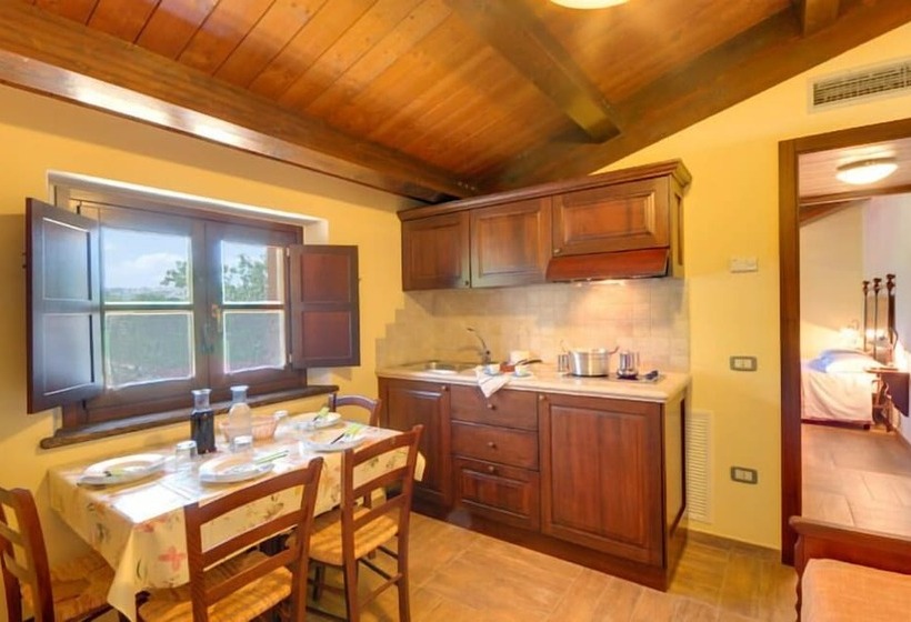 Апартаменты 1 Спальня Вид на Бассейн, Azienda Agrituristica Le Bucoliche