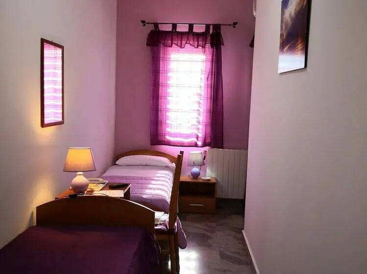 اتاق استاندارد چهار تخته, B&b Il Corallo
