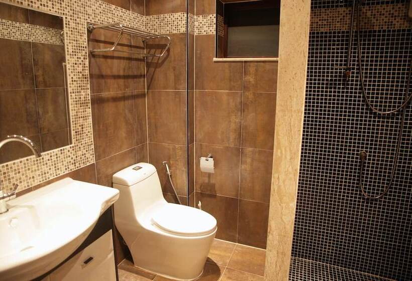 فيلا 3 غرف نوم مزودة بحمام سباحة, Chor Chang Villa Resort