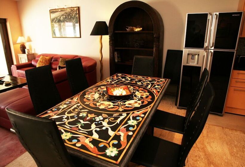 فيلا 3 غرف نوم مزودة بحمام سباحة, Chor Chang Villa Resort