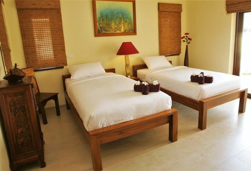Вилла 3 Спальни с Бассейном, Chor Chang Villa Resort