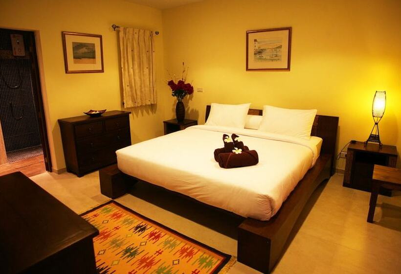 فيلا 3 غرف نوم مزودة بحمام سباحة, Chor Chang Villa Resort