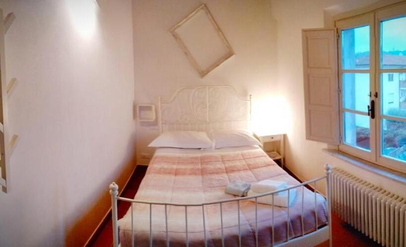 اتاق پایه با سرویس بهداشتی مشترک, Dimora San Lazzaro B&b