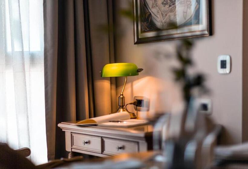 Люкс Вид на Море, Legacy Gastro Suites
