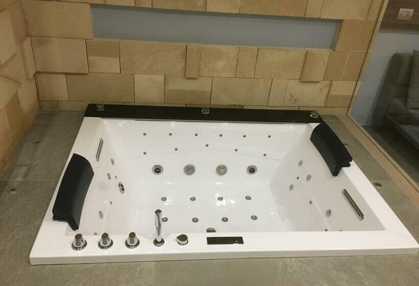 חדר סטנדרט עם ג'קוזי, Mater Aquae