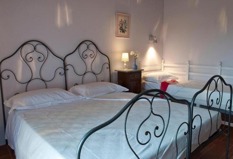 اتاق استاندارد سه نفره, Podere San Quirico