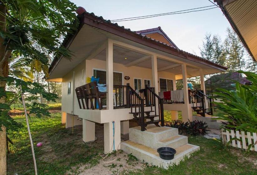 Бунгало Стандарт Вид на Море, Pranee Beach Bungalows