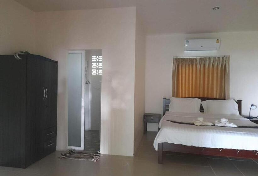 Бунгало Стандарт Вид на Сад, Pranee Beach Bungalows