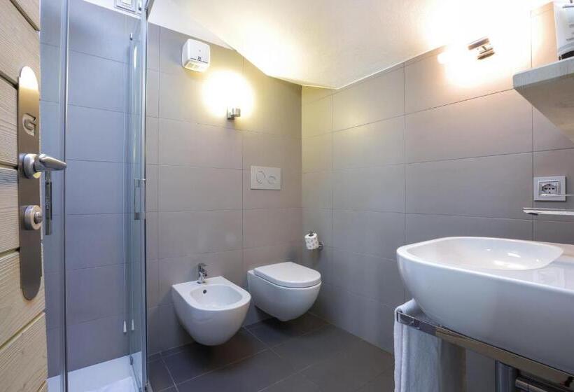 اتاق استاندارد با چشمانداز کوهستان, Super G