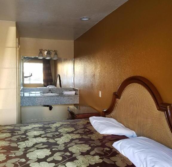 غرفة قياسية سرير كينج, Central Inn Motel