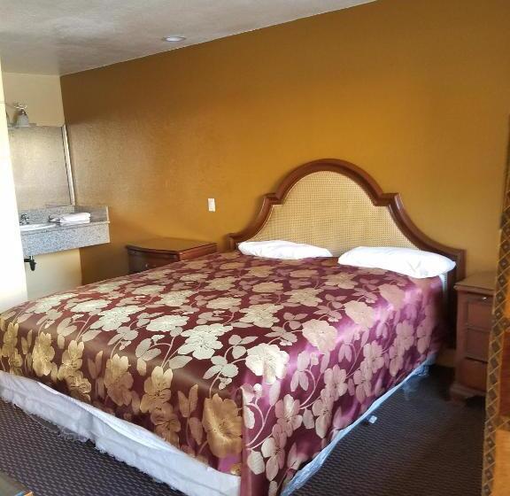 غرفة قياسية سرير كينج, Central Inn Motel