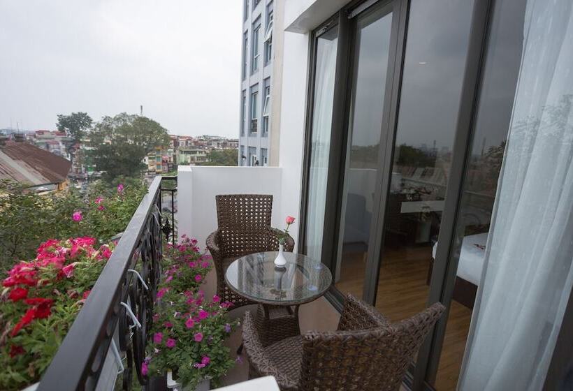 سوئیت با بالکن, Bendecir Hotel & Spa