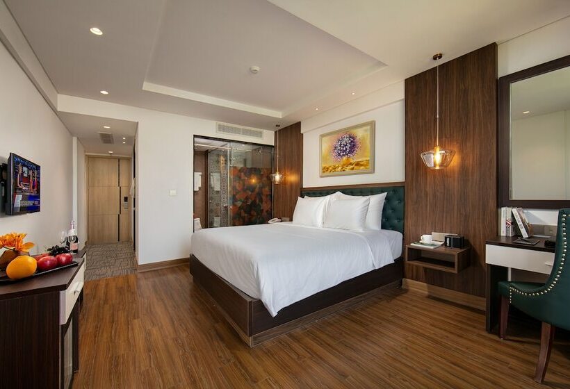 سوئیت با بالکن, Bendecir Hotel & Spa